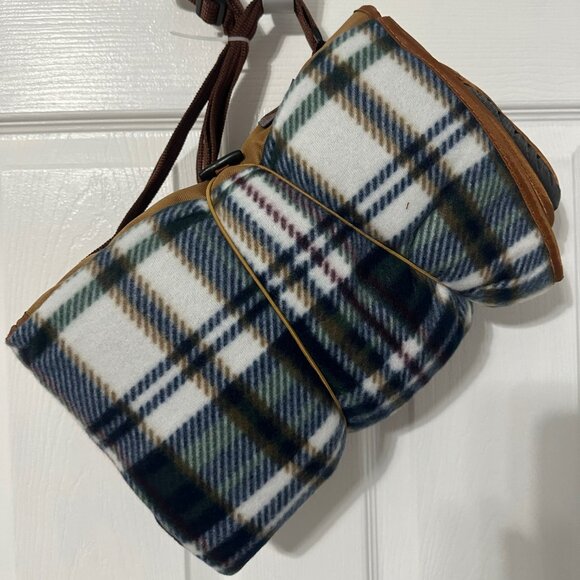 ONIVA - a Picnic Time Outdoor Blanket Tote Outdoor Picnic Blanket, Beach Blanket - Picture 2 of 8